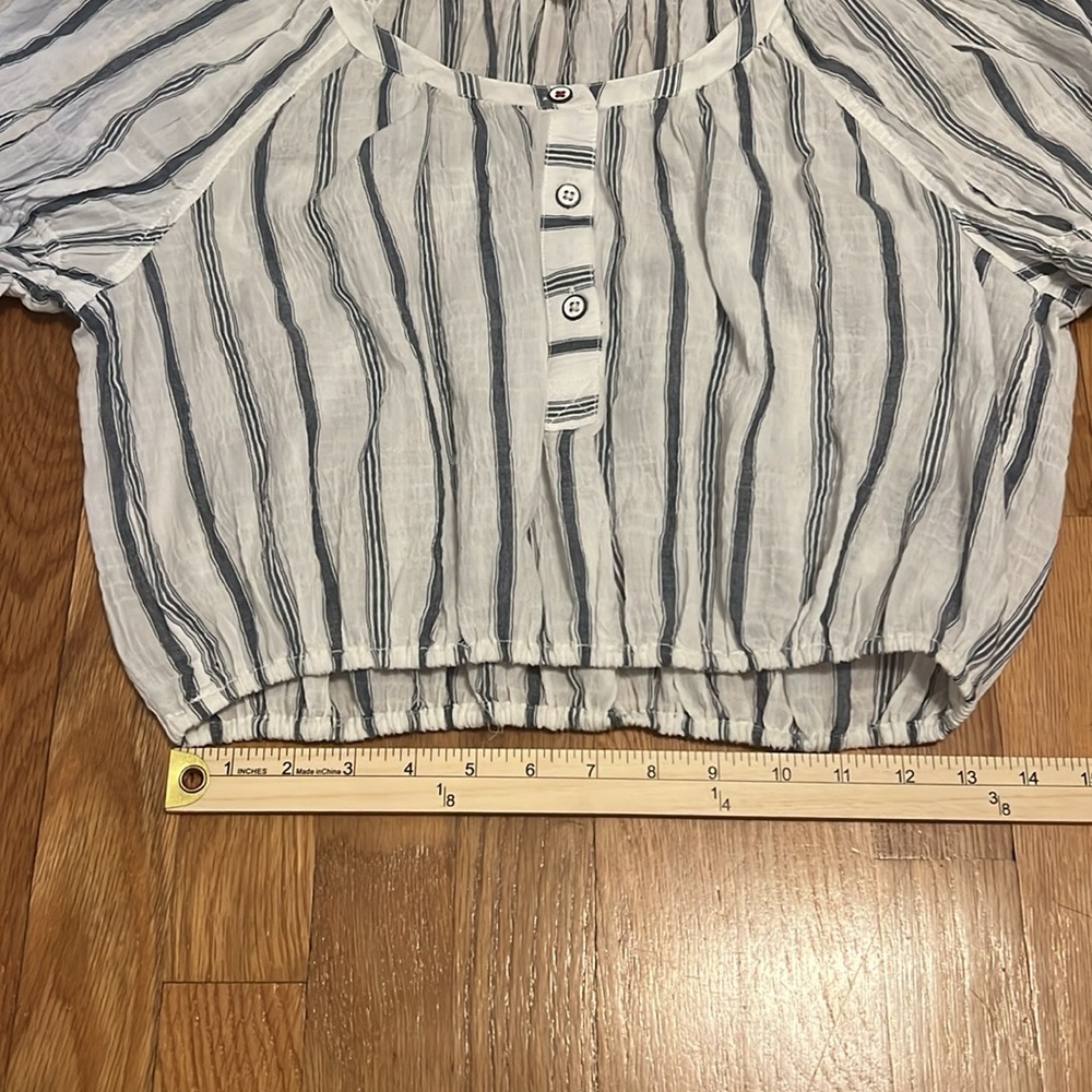 Pilcro‎ puff sleeve blouse NWOT, blue and white stripped size XS - Picture 7 of 10